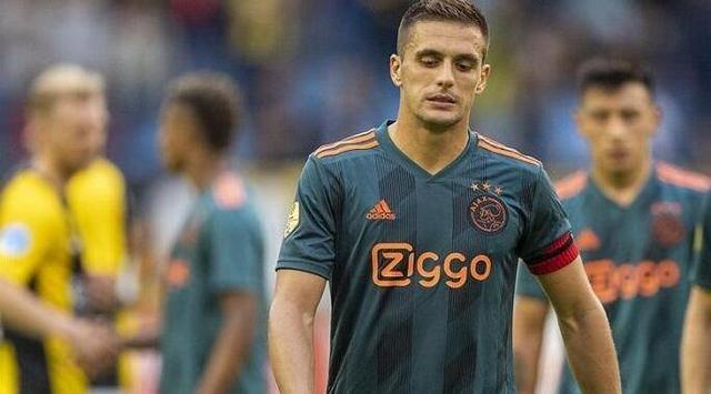 并特别强调 并特别强调