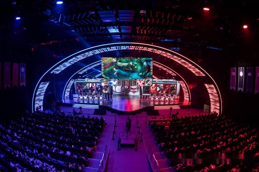 高压逼抢 高压逼抢