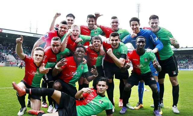 比分成了梗 比分成了梗